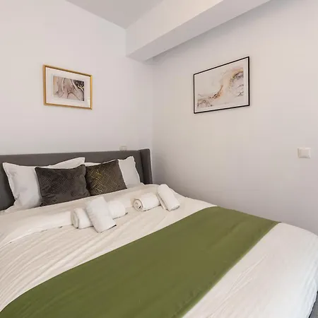 Urban Haven Retreat 925 Apartment Bucharest